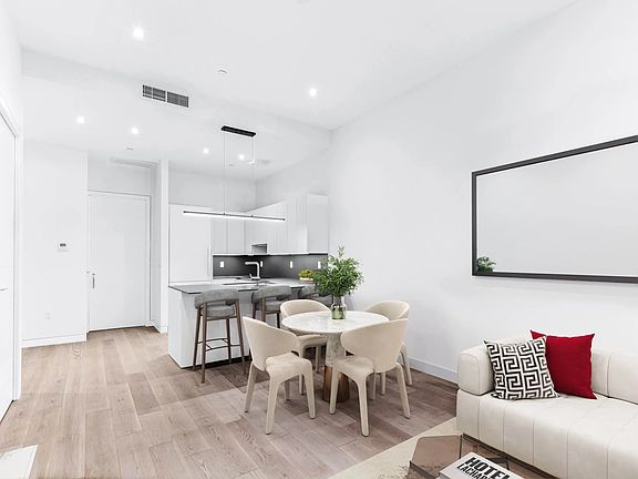 2nd image of 324 W 108th St #101
