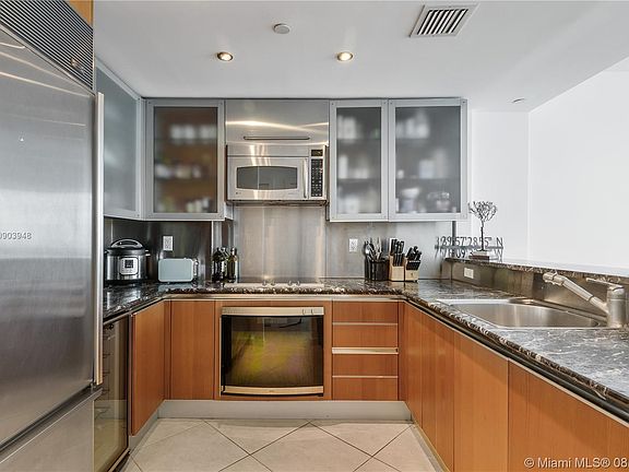 4th image of 520 West Ave APT 704