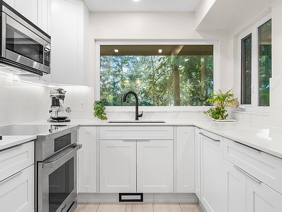 5th image of 867 Frederick Rd