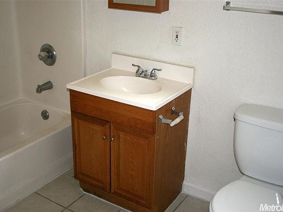 3rd image of 408 D St