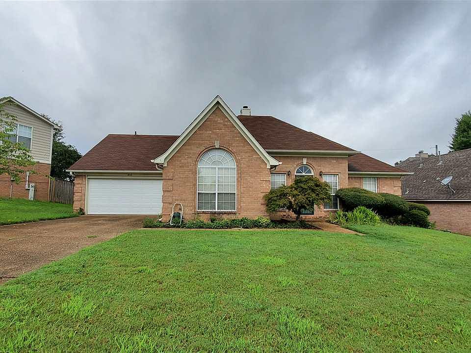 2nd image of 855 Tropicana Dr E
