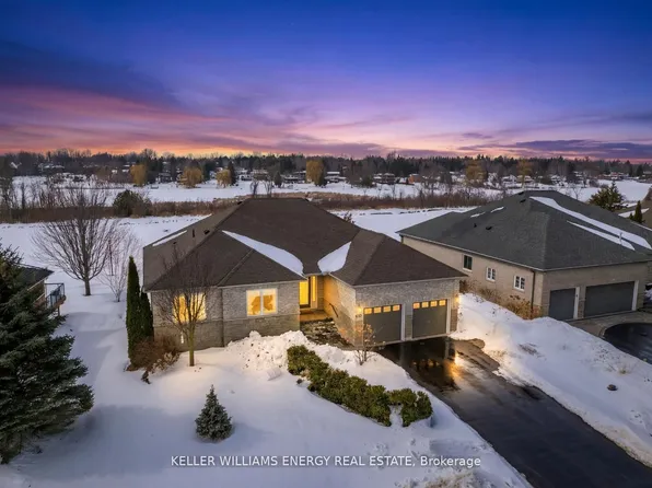 216 Southcrest Dr, Kawartha Lakes, ON L0C 1G0