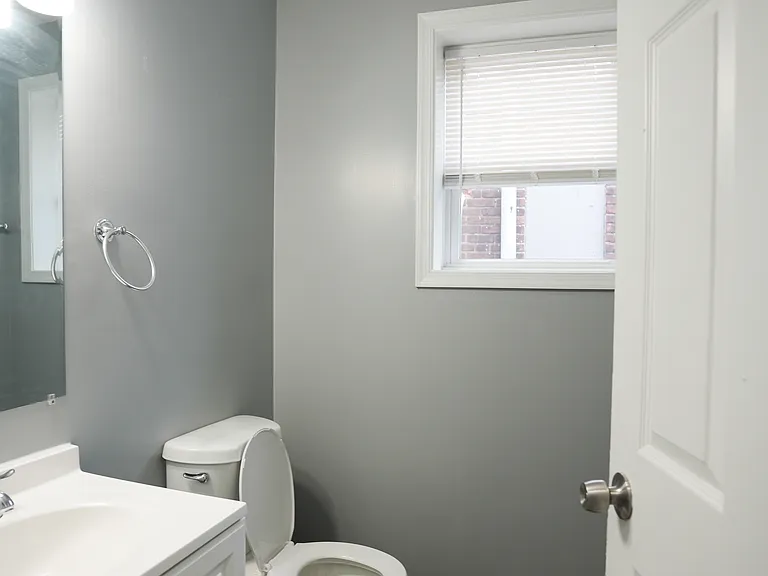 2120 N Fulton Ave — Photo 14