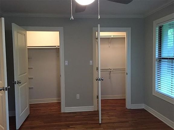 4th image of 1204 Marshall Ln #2