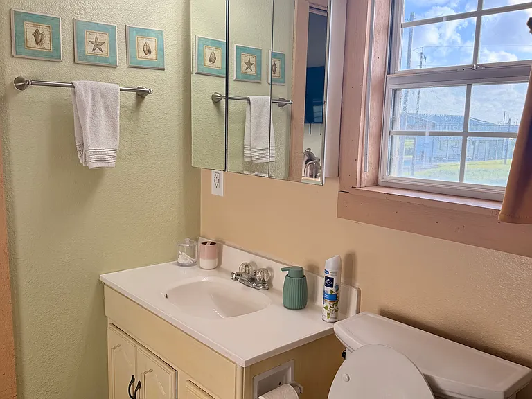 219 Flamingo St — Photo 35