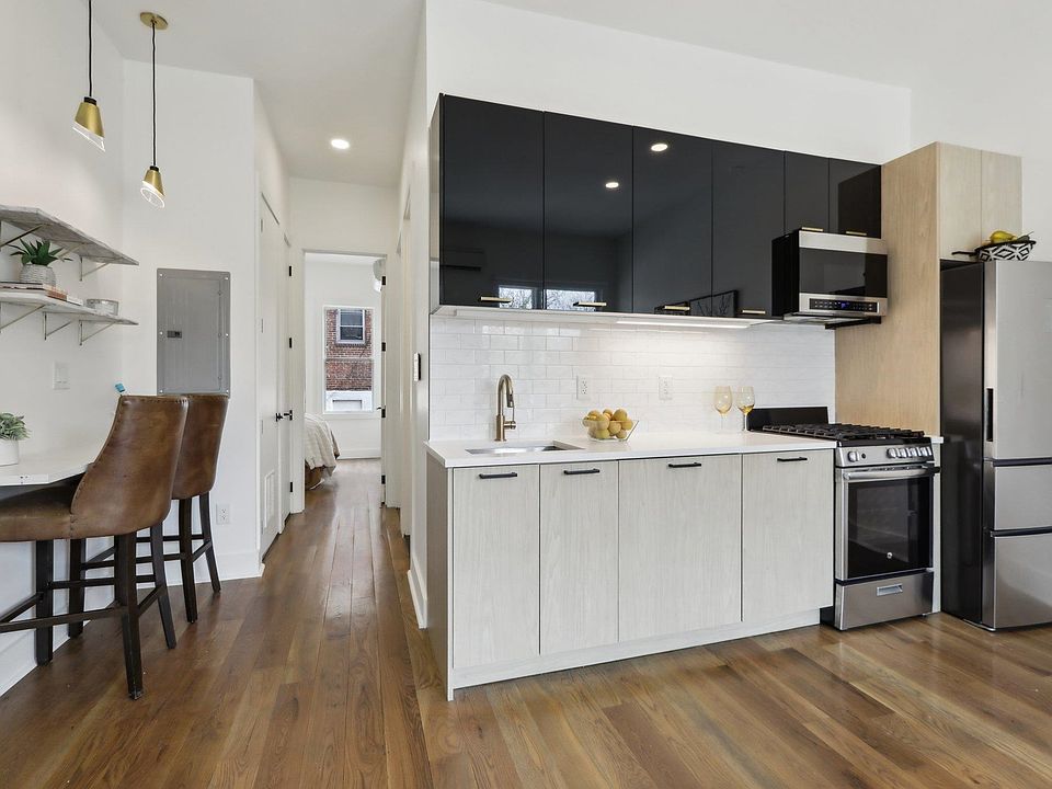 1st image of 250 Van Horne St #2
