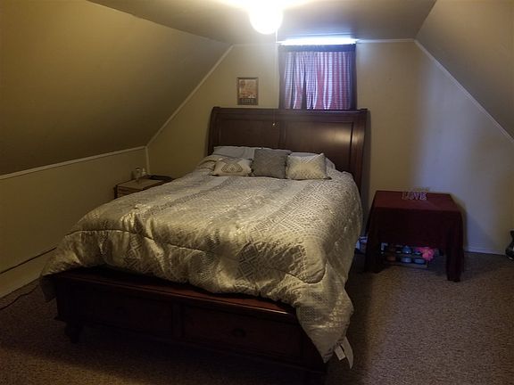5th image of 208 N 1st Ave