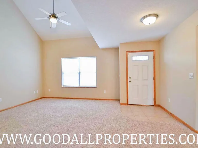 4319 152nd Ct — Photo 3