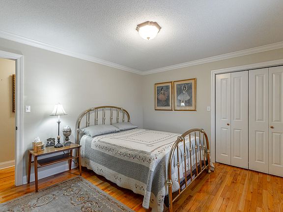 20th image of 10245 Snow Hill Rd