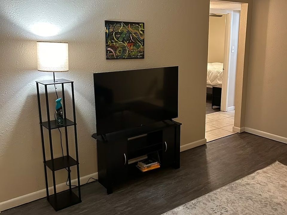 1st image of 3710 Pine St #11492206