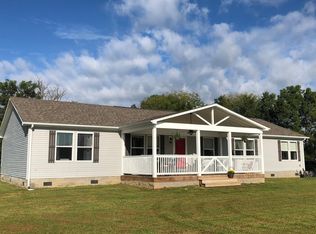 585 Embs Rd, Winchester, KY 40391