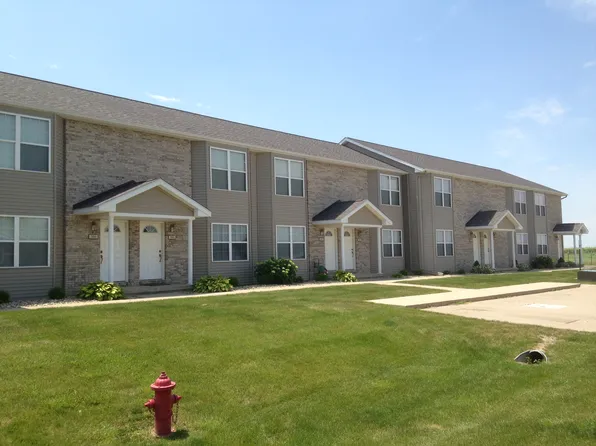 505 W 1st Ave, Deer Creek, IL 61733