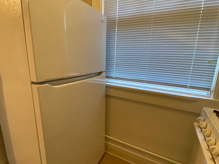 2345 NE Sandy Blvd #43 — Photo 10