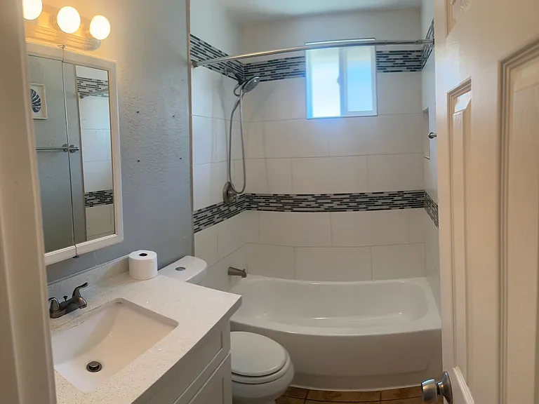 654 N Allen St — Photo 7
