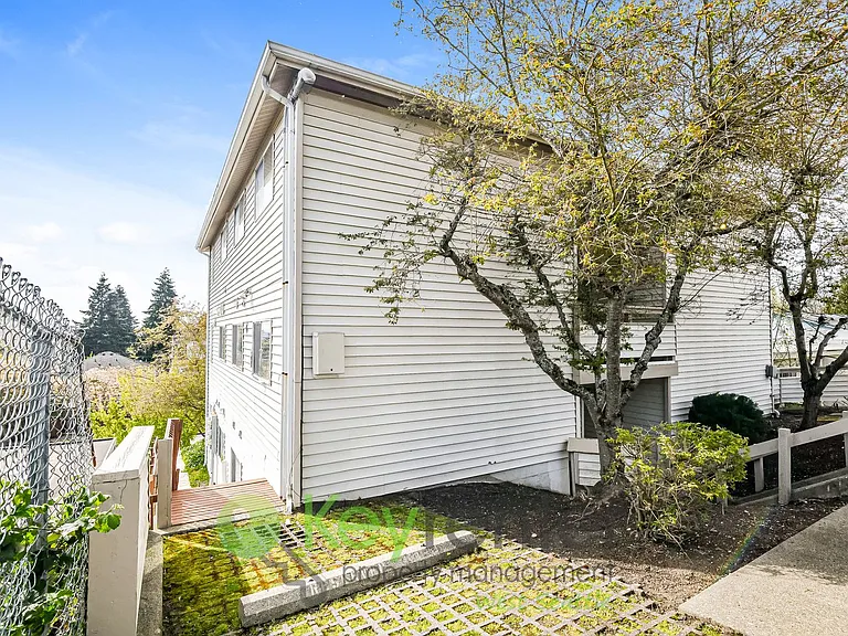 6042 Fauntleroy Way SW — Photo 20
