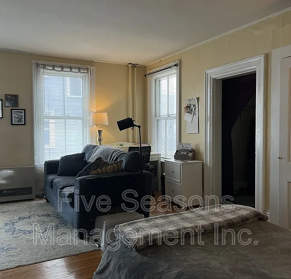 19 Grant St #2 — Photo 5