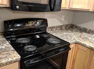 2320 65th Ave S APT 305, Fargo, ND 58104