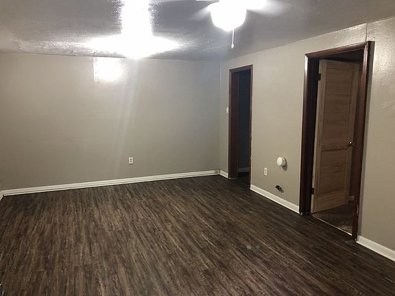 3rd image of 821 Edgewood St APT A