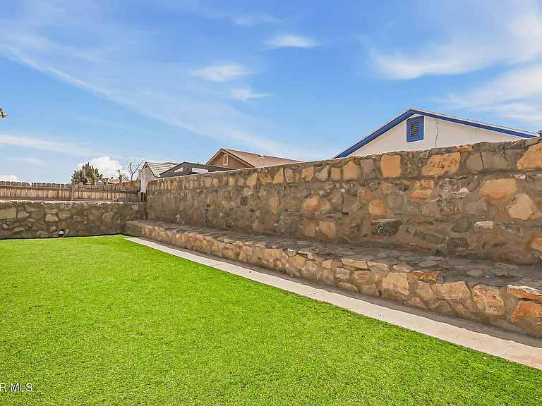 12748 Tre Maximiliano Ave — Photo 32