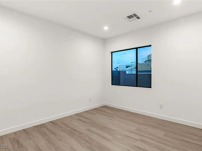 7385 Heron Canyon Ct — Photo 25