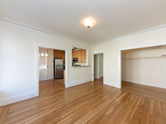 5th image of 2601 Greenwich St APT 2