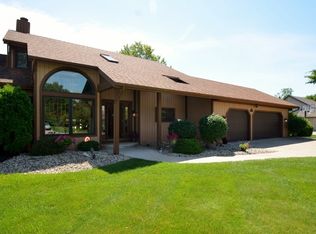 9216 Laurel Hurst, Fort Wayne, IN 46835