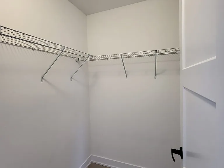 13 Hay Ln — Photo 18