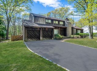 10 Lily Dr, South Setauket, NY 11720