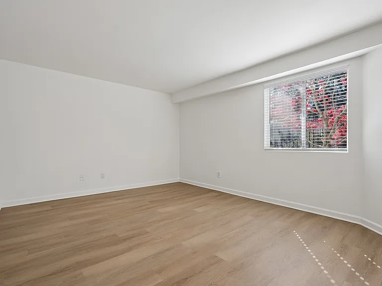 ReNew Waterview — Photo 7