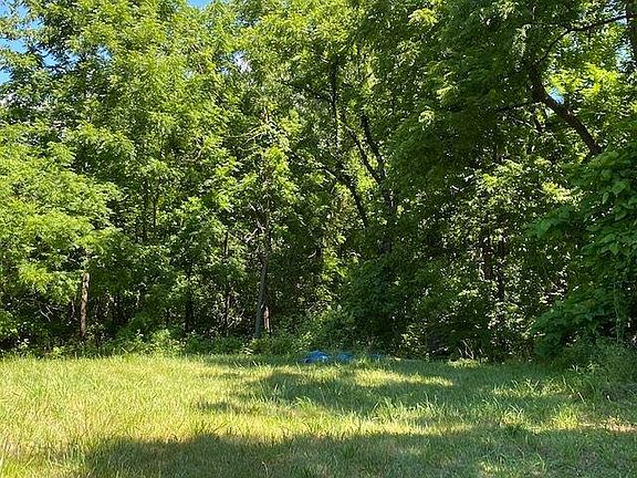 3rd image of 193 E County Road 100 N