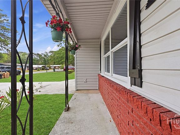5th image of 27 Sidney Drive