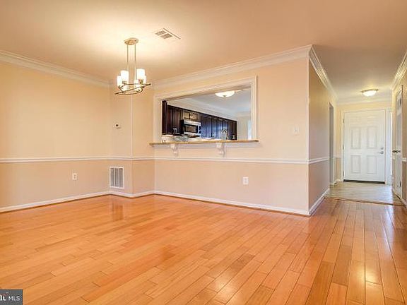 5th image of 6058 Heatherwood Dr