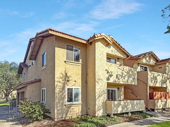 206 Woodland Pkwy, San Marcos, CA