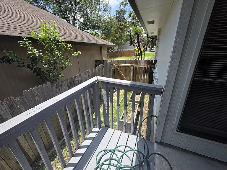 12021 Shady Springs Rd — Photo 27