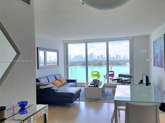 4th image of 1000 West Ave APT 1016