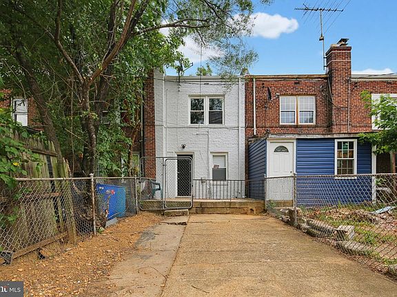 3rd image of 3704 Saint Margaret St