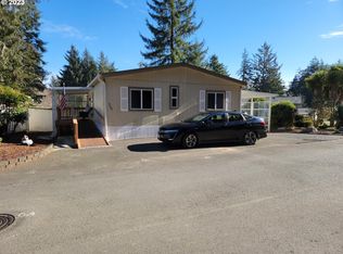 565 Shorepines Ave, Coos Bay, OR 97420