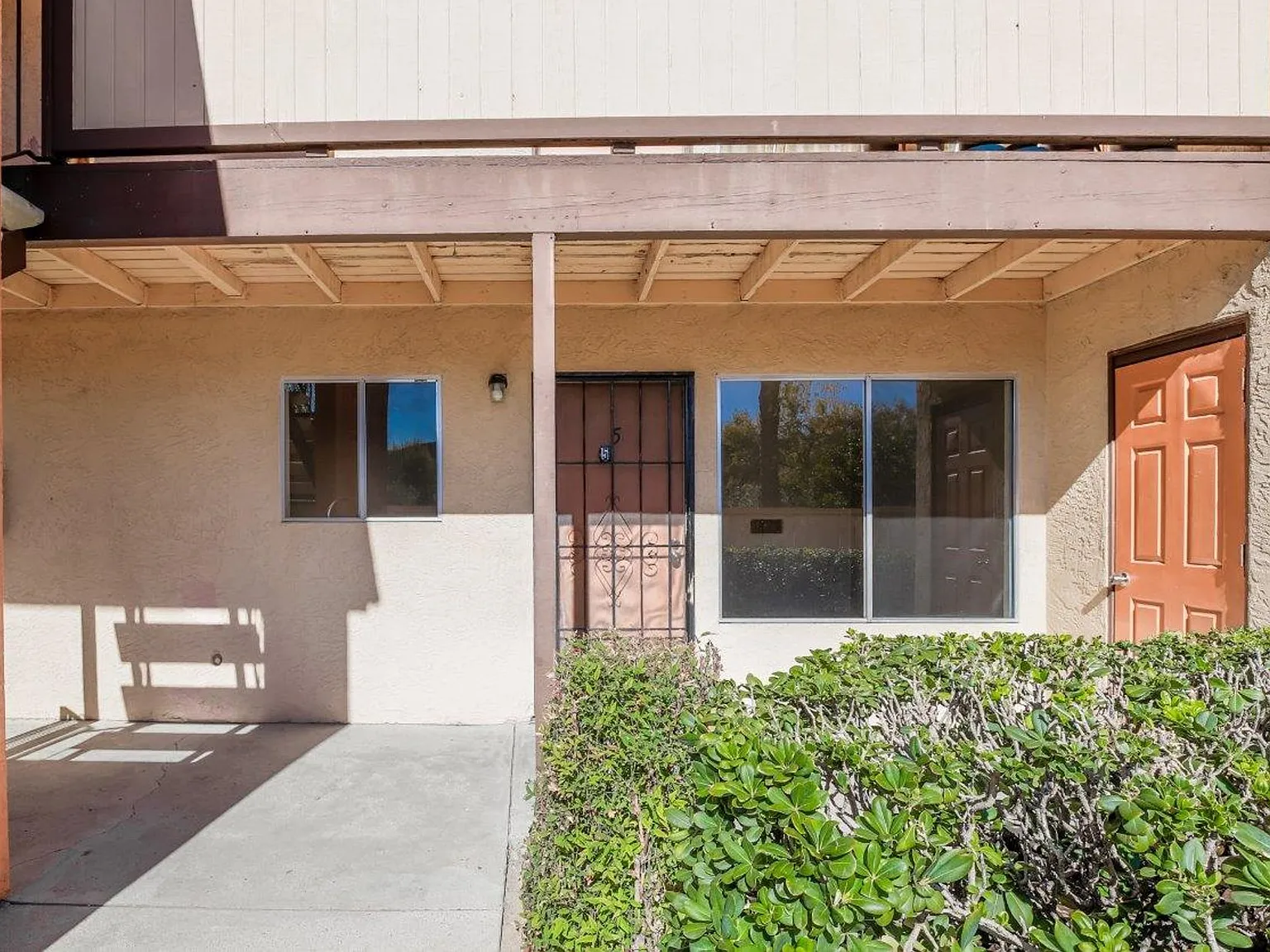 Monte Vista Apartments — Photo 2