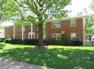 Cozy 2 Bedroom, 2 Bath Condo Building, Chesterfield, MO 63017