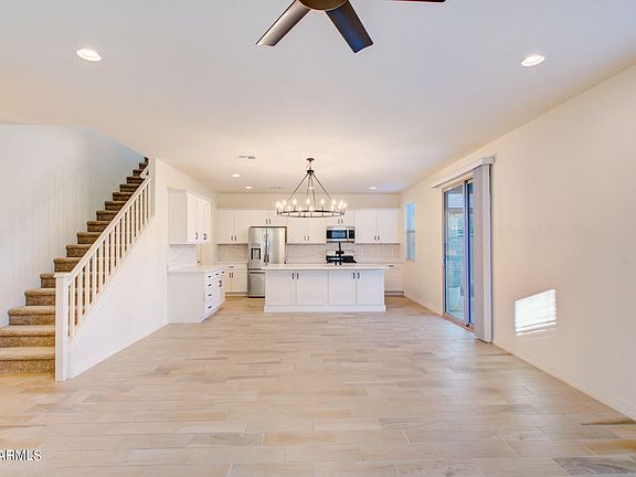 4th image of 17256 W Spur Drive