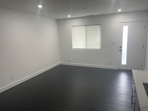 5th image of 14839 Hartsville St