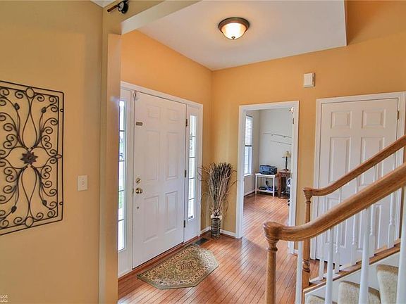 5th image of 490 Ramblewood Dr