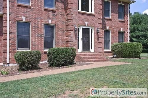4th image of 2611 Sherrie Ln