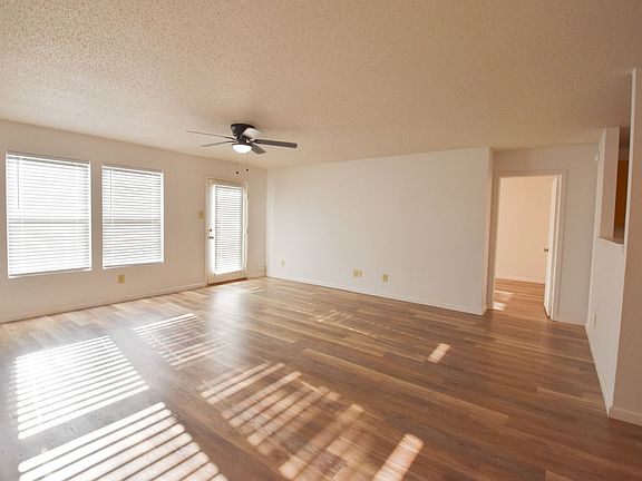 4th image of 551 Runnymede Ct