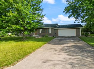 806 Sharon St, Winona Lake, IN 46590