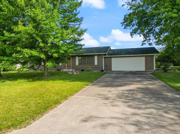 806 Sharon St, Winona Lake, IN 46590