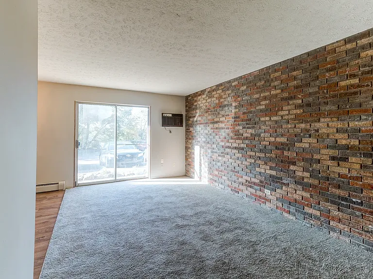 Stoneridge West Apartments — Photo 6