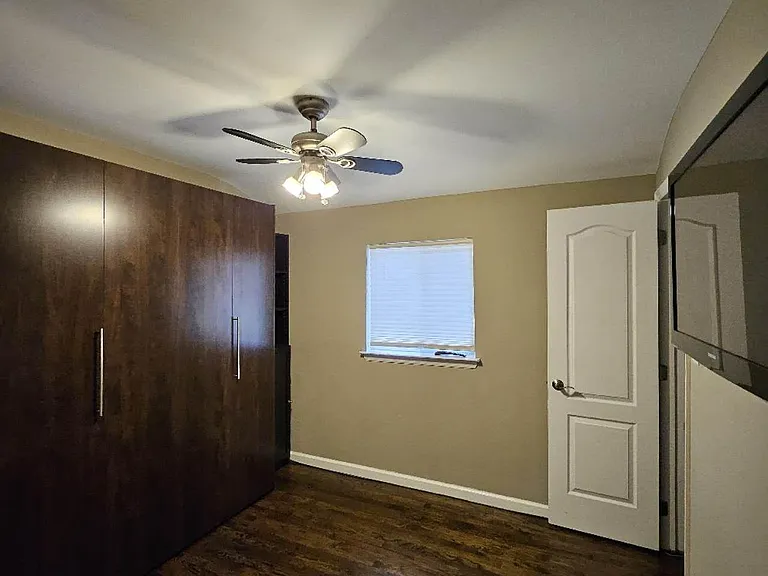 783 Rossville Ave #2 — Photo 24