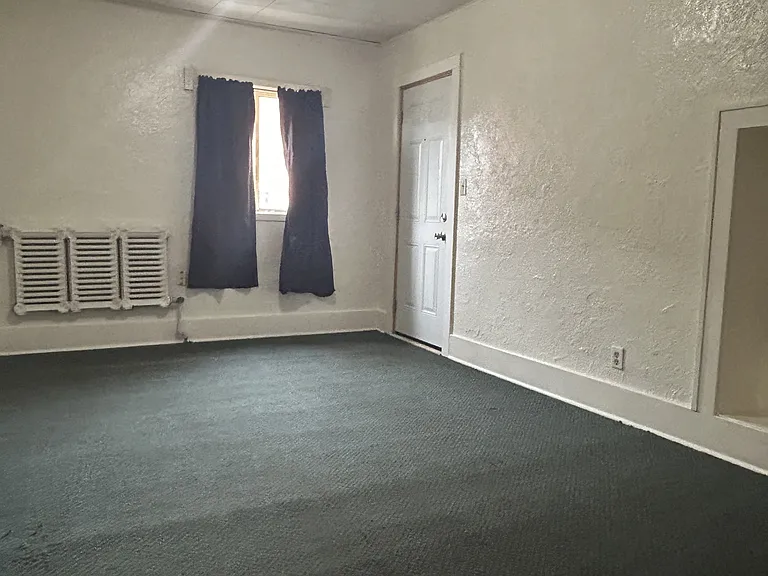 1719 3rd Ave E #4 — Photo 5