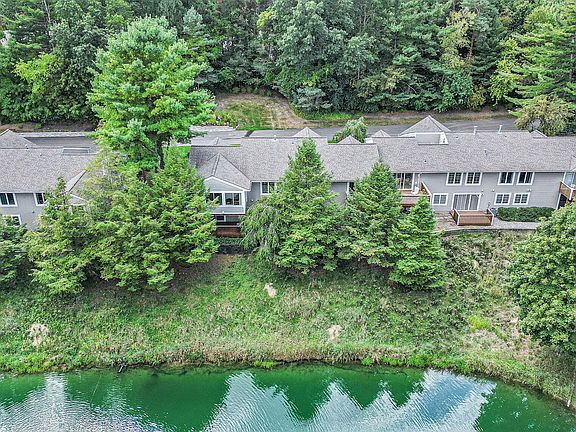 5th image of 3285 Woodwind Dr NE